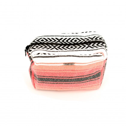 elabeauty-SS21CP_FATIHA_CUBE_POUCH_CORAL_RED.jpg